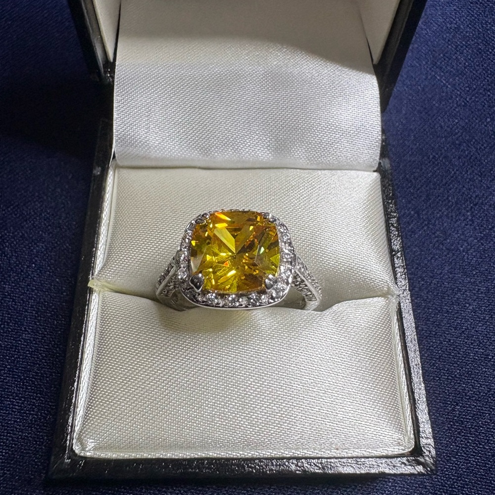 Ring 925 Sterling Silver Yellow Cubic Zirconia Crystal Accents Statement
